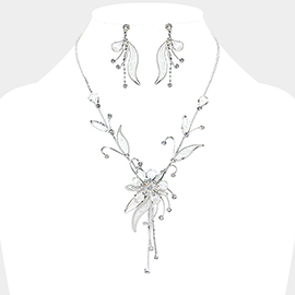 Crystal rhinestone metal mesh flower necklace