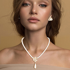 Stone Embellished Metal Flower Pearl Pendant Necklace