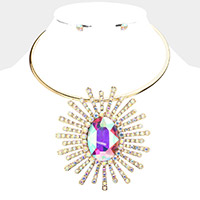 Oval Stone Centered Abstract Pendant Necklace