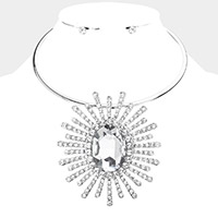 Oval Stone Centered Abstract Pendant Necklace
