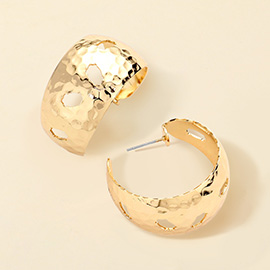 Cutout Detailed Metal Hoop Earrings