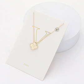 Quatrefoil Initial R Monogram Pendant Necklace