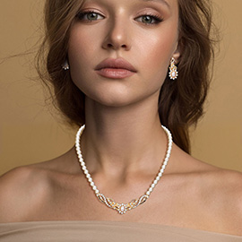 Pearl Stone Paved Bar Pointed Necklace