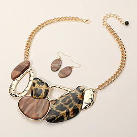 Abstract Celluloid Acetate Plate Pointed Statement Necklace