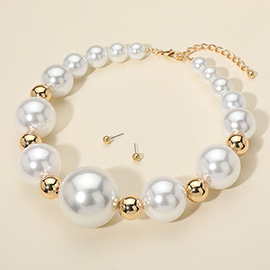 Graduated Bold Pearl Beaded Statement Necklace