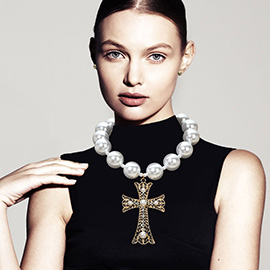 Bold Pearl Rhinestone Accent Intricate Cross Pendant Chunky Pearl Beaded Statement Necklace