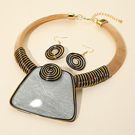 Bold Resin Geometric Pendant Accent Statement Necklace