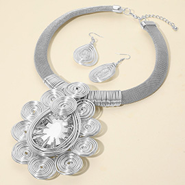 Bold Teardrop Stone Centered Metal Swirl Embellished Statement Necklace