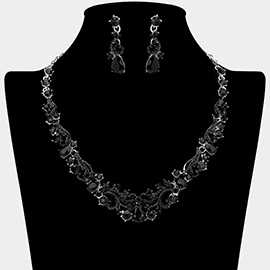 Elegant Teardrop Stone Cluster Accent Rhinestone Embellished Necklace