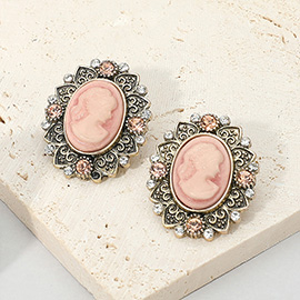 Vintage Cameo Oval Earrings