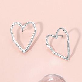 Metal Organic Outline Open Heart Stud Earrings
