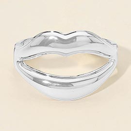 Sculpted Metal Lip Hinged Bangle Bracelet